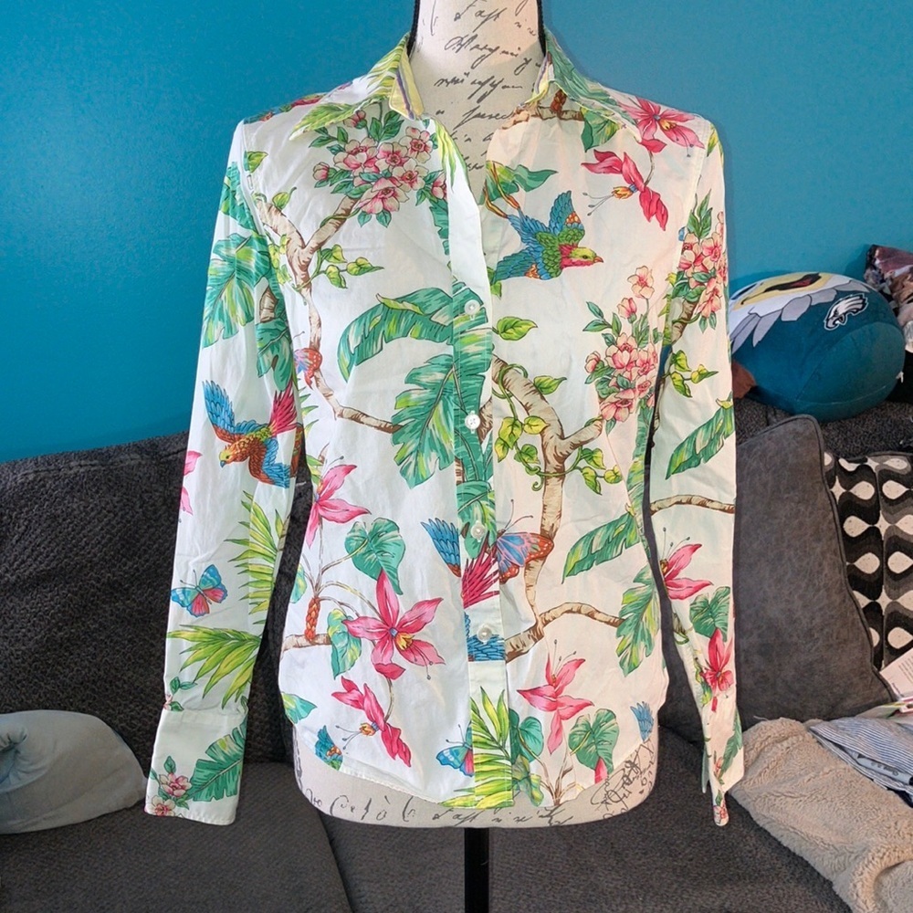 🔹 4 for $30 Hilfiger Button Down Shirt, Size 6